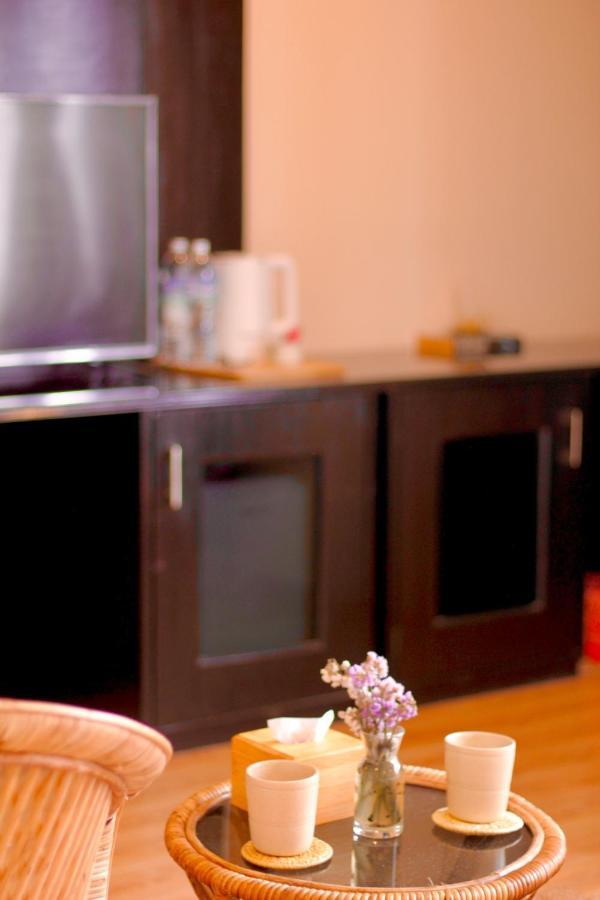 Pancha Buddha Service Apartments And Rooms Катманду Экстерьер фото